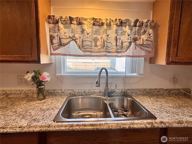545 Hendricks St Unit 33, Port Townsend, WA 98368 - kitchen view of light countertops