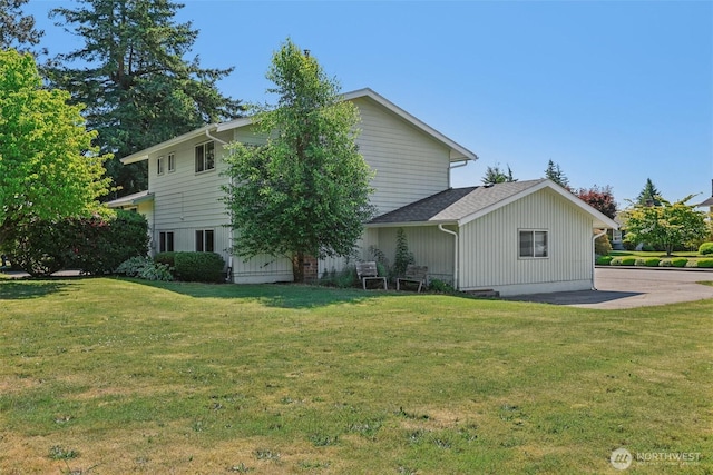 1001 Garden Dr, Lynden, WA 98264 - view of side of property with a lawn