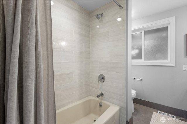 7979 NE 28th St, Medina, WA 98039 - full bath featuring shower / bath combo and toilet