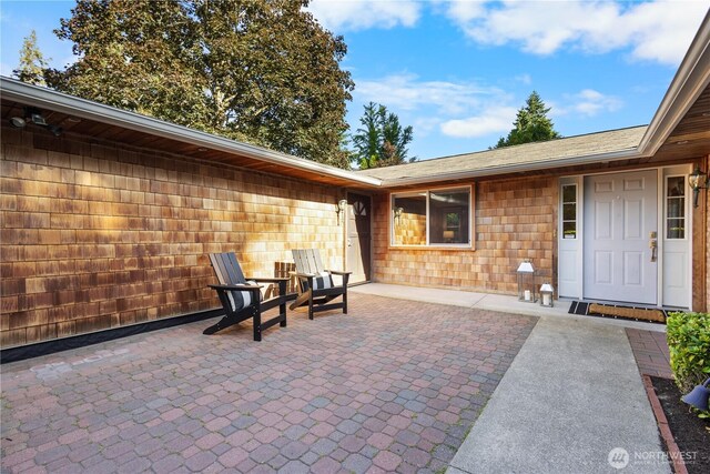 7979 NE 28th St, Medina, WA 98039 - view of patio