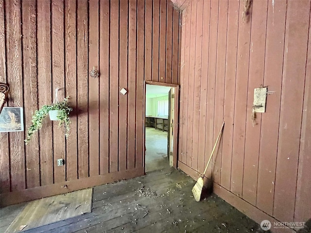 5072 View Rd, Langley, WA 98260 - detailed view of wood walls