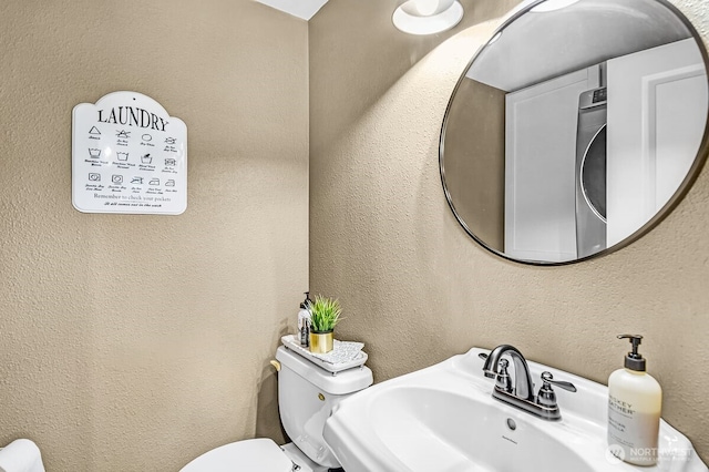12907 SE 245th St, Kent, WA 98030 - half bath featuring a textured wall