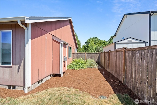 134 Wind River Dr, Chehalis, WA 98532 - view of side of property featuring a fenced backyard