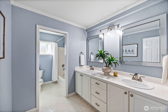 28440 Sound View Dr S, Des Moines, WA 98198 - full bath featuring double vanity, toilet, crown molding, shower / bath combo, and baseboards