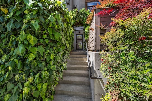 203 20th Ave E, Seattle, WA 98112 - view of stairway