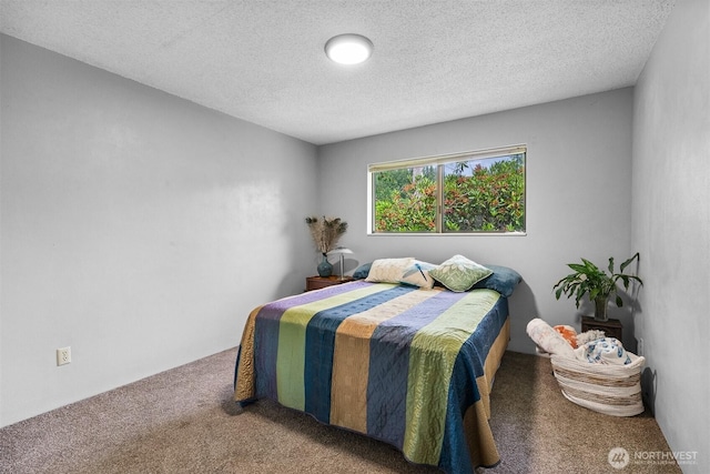 209 Old Hill Rd, Aberdeen, WA 98520 - bedroom with carpet floors and a textured ceiling