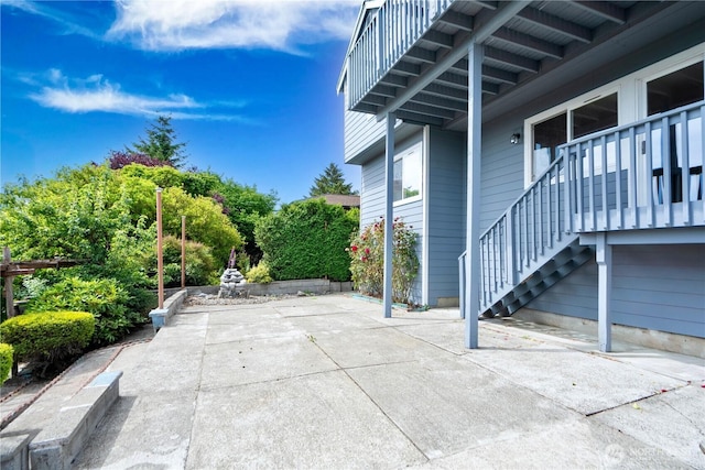 9422 49th Ave S, Seattle, WA 98118 - patio / terrace with a patio