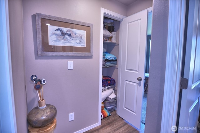 1028 W Sequoia Rd, Moses Lake, WA 98837 - corridor with dark wood-style flooring