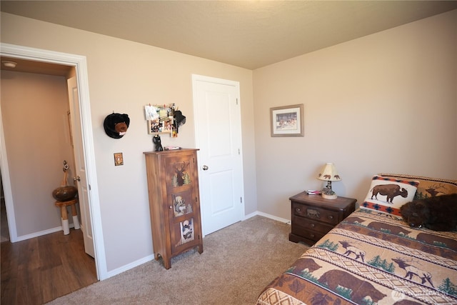 1028 W Sequoia Rd, Moses Lake, WA 98837 - bedroom with carpet floors and baseboards