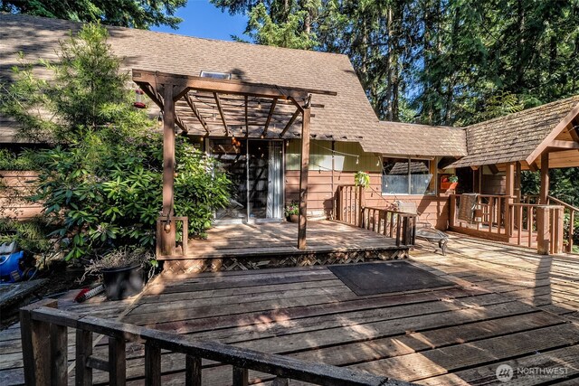 17924 E Clear Lake Blvd SE, Yelm, WA 98597 - wooden deck with a pergola