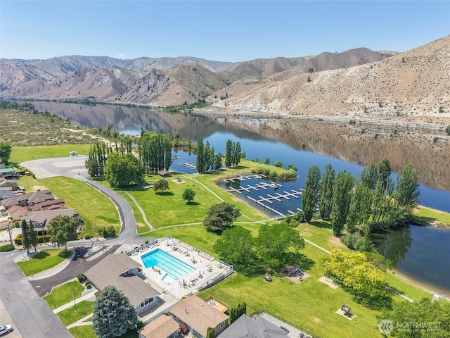 255 Lake Front Rd, Orondo, WA 98843 - bird's eye view of a water and mountain view
