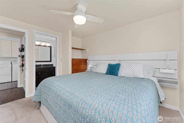255 Lake Front Rd, Orondo, WA 98843 - bedroom featuring independent washer and dryer, carpet floors, a ceiling fan, and ensuite bathroom