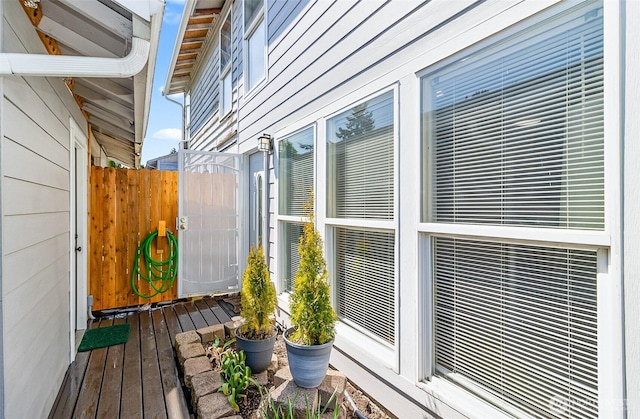 8805 11th St NE, Lake Stevens, WA 98258 - view of deck