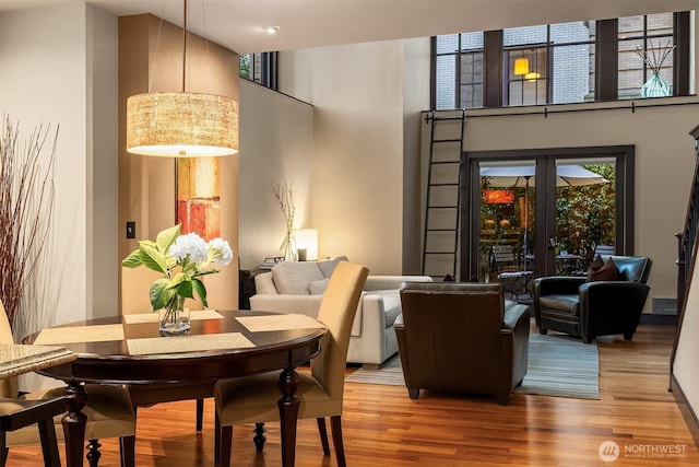 201 Galer St Unit 102, Seattle, WA 98109 - community lobby with a high ceiling