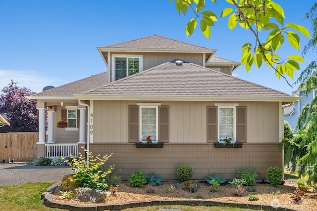 4109 Ingleside Loop SE, Lacey, WA 98503 - bungalow-style house featuring a shingled roof and covered porch