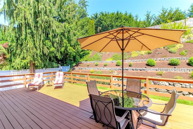 913 N Mountain View Ave, Tacoma, WA 98406 - deck featuring outdoor dining area