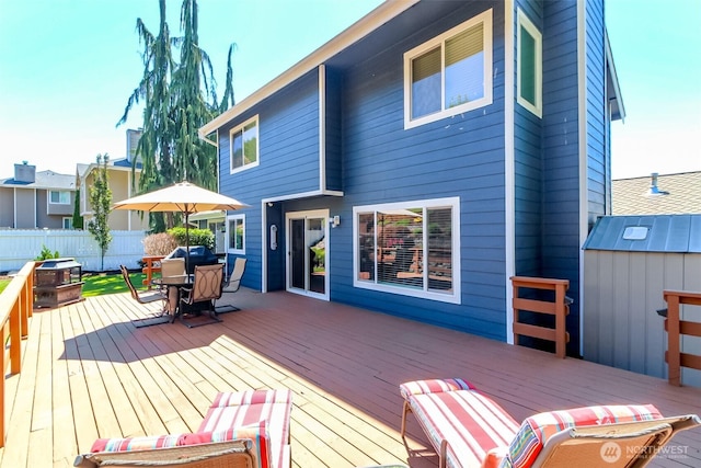 913 N Mountain View Ave, Tacoma, WA 98406 - wooden terrace featuring outdoor dining area