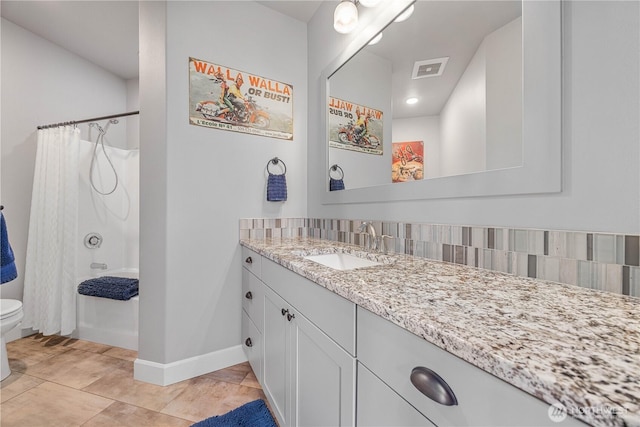 167 N Shore Dr, Orondo, WA 98843 - full bath featuring vanity, shower / bath combo with shower curtain, and recessed lighting