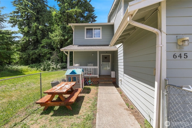 643 School St SE, Lacey, WA 98503 - view of side of property with covered porch