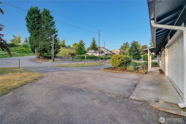 1202 Brookdale Rd E, Tacoma, WA 98445 - view of asphalt road