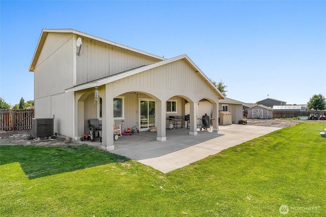 2352 W Covey Dr, Othello, WA 99344 - rear view of property featuring a patio area and central AC