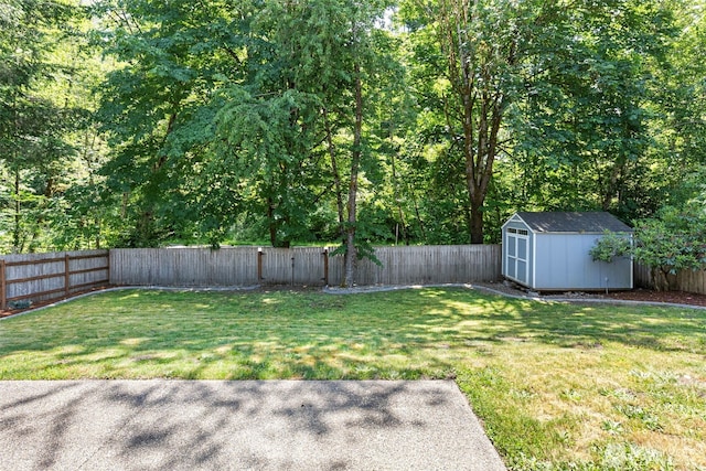 3903 Westpark Ct NW, Olympia, WA 98502 - fenced backyard featuring a shed
