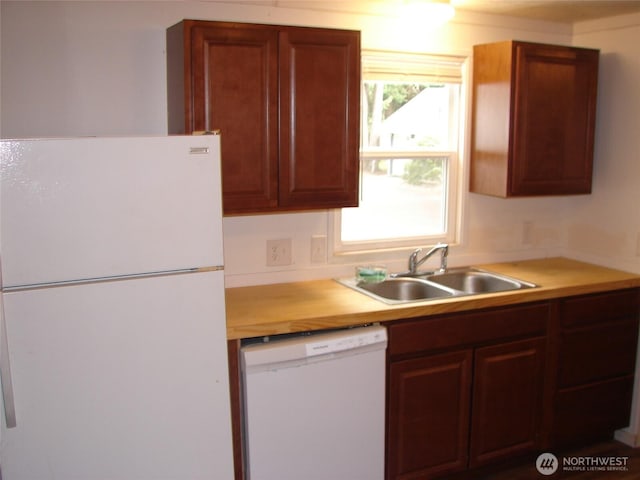 900 29th St SE Unit C-8, Auburn, WA 98002 - kitchen featuring white appliances and light countertops