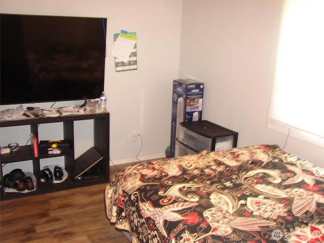 900 29th St SE Unit C-8, Auburn, WA 98002 - bedroom featuring wood finished floors