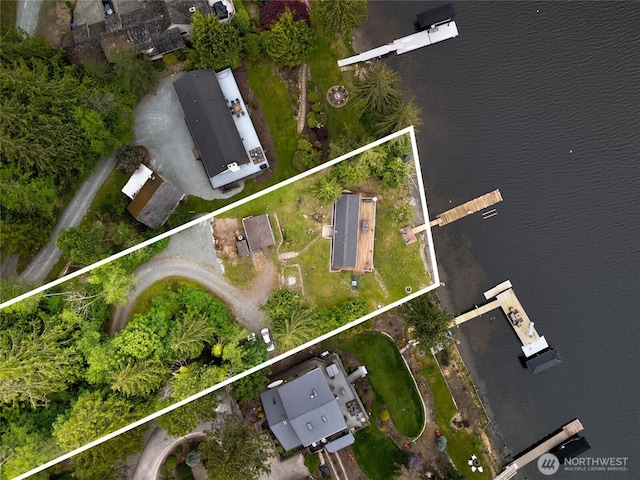 18933 W Big Lake Blvd, Mount Vernon, WA 98274 - aerial overview of property's location with property boundaries highlighted and a large body of water