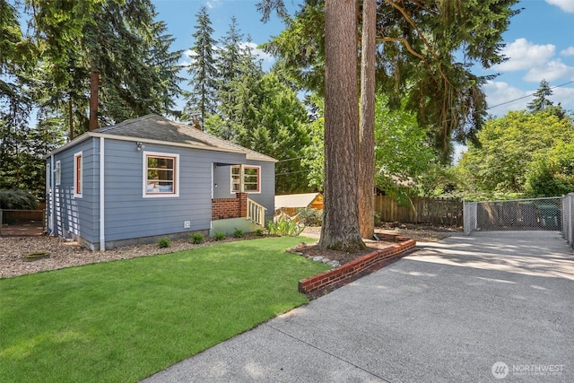 1535 NE 107th St, Seattle, WA 98125 - view of front of property with driveway and a shingled roof