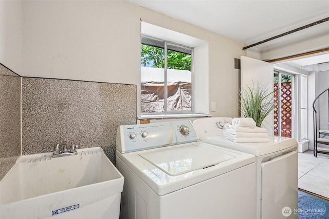 1535 NE 107th St, Seattle, WA 98125 - laundry area with washing machine and clothes dryer