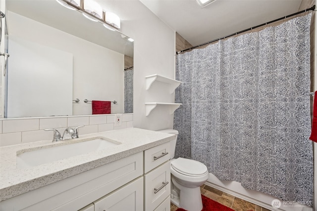 12416 SE 272nd Pl Unit C, Kent, WA 98030 - full bath with vanity and decorative backsplash