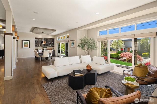 212 5th Ave W, Kirkland, WA 98033 - living area featuring wood finished floors, baseboards, and recessed lighting