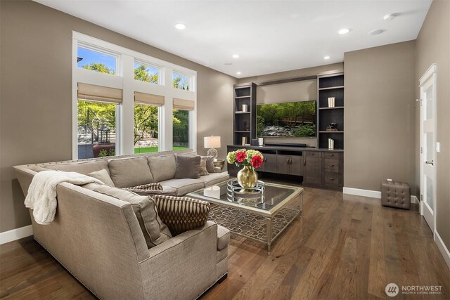 212 5th Ave W, Kirkland, WA 98033 - living room featuring dark wood-style flooring, baseboards, and recessed lighting