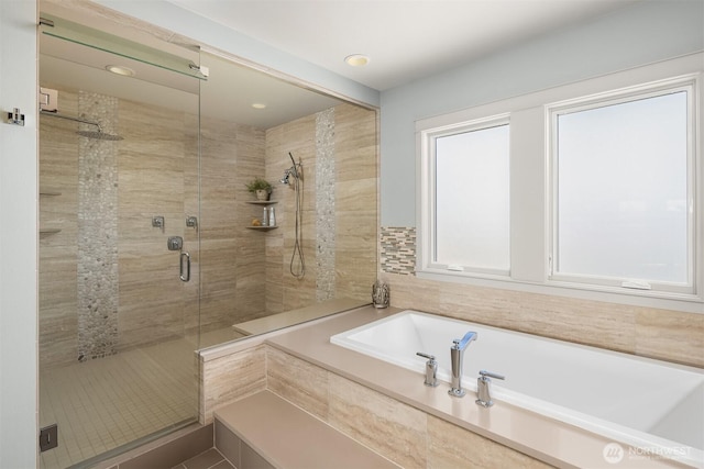 212 5th Ave W, Kirkland, WA 98033 - full bath with a garden tub and a stall shower