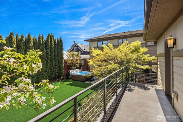 212 5th Ave W, Kirkland, WA 98033 - view of balcony