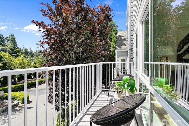 6816 NE 153rd Pl Unit D, Kenmore, WA 98028 - view of balcony