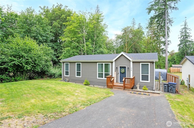 170 E Soundview Dr E, Shelton, WA 98584 - manufactured / mobile home featuring a front yard