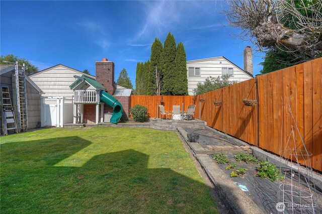 1016 N Madison St, Tacoma, WA 98406 - fenced backyard featuring a gate