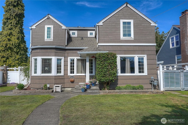 1016 N Madison St, Tacoma, WA 98406 - traditional home with a shingled roof
