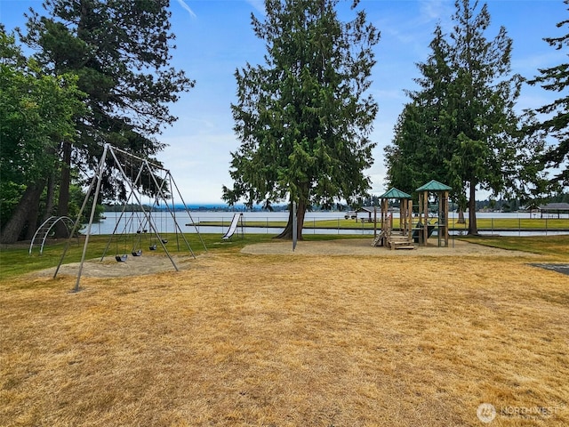 2422 179th Ave E, Lake Tapps, WA 98391 - communal playground with a yard