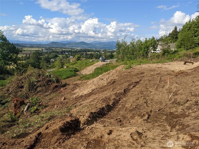 4135 Kamphouse Dr, Sumas, WA 98295