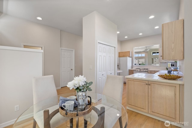 327 2nd Ave S, Kirkland, WA 98033 - dining area with light wood-type flooring, recessed lighting, and a ceiling fan