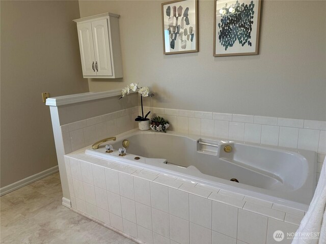 327 2nd Ave S, Kirkland, WA 98033 - full bathroom with a bath