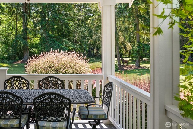 19840 Vashon Hwy SW, Vashon, WA 98070 - balcony with outdoor dining space