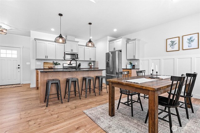 2183 Lagerwey Cir, Lynden, WA 98264 - dining room featuring light wood-style floors and recessed lighting