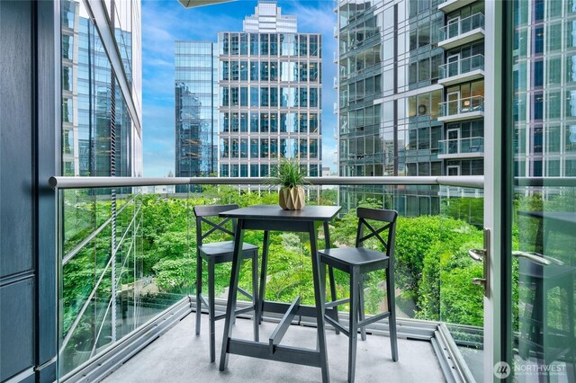 10700 NE 4th St Unit 806, Bellevue, WA 98004 - balcony with a view of city