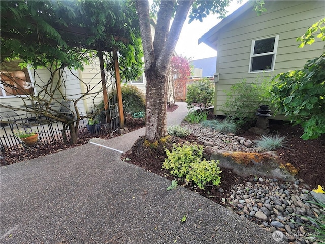 8318 55th Ave SE, Olympia, WA 98513 - view of yard