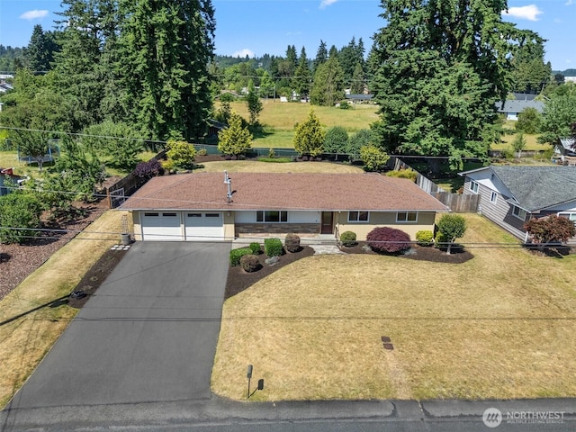 1103 Fieldcrest Ave, Centralia, WA 98531 - view of front facade with asphalt driveway and an attached garage