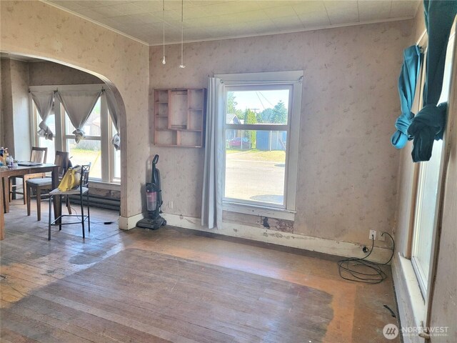1004 N Tower Ave, Centralia, WA 98531 - dining room with crown molding and hardwood / wood-style floors